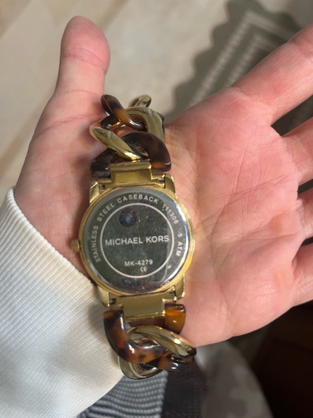 Michael Kors Gold and Tortoiseshell-Link Women’s Bracelet Watch - Picture 5 of 5